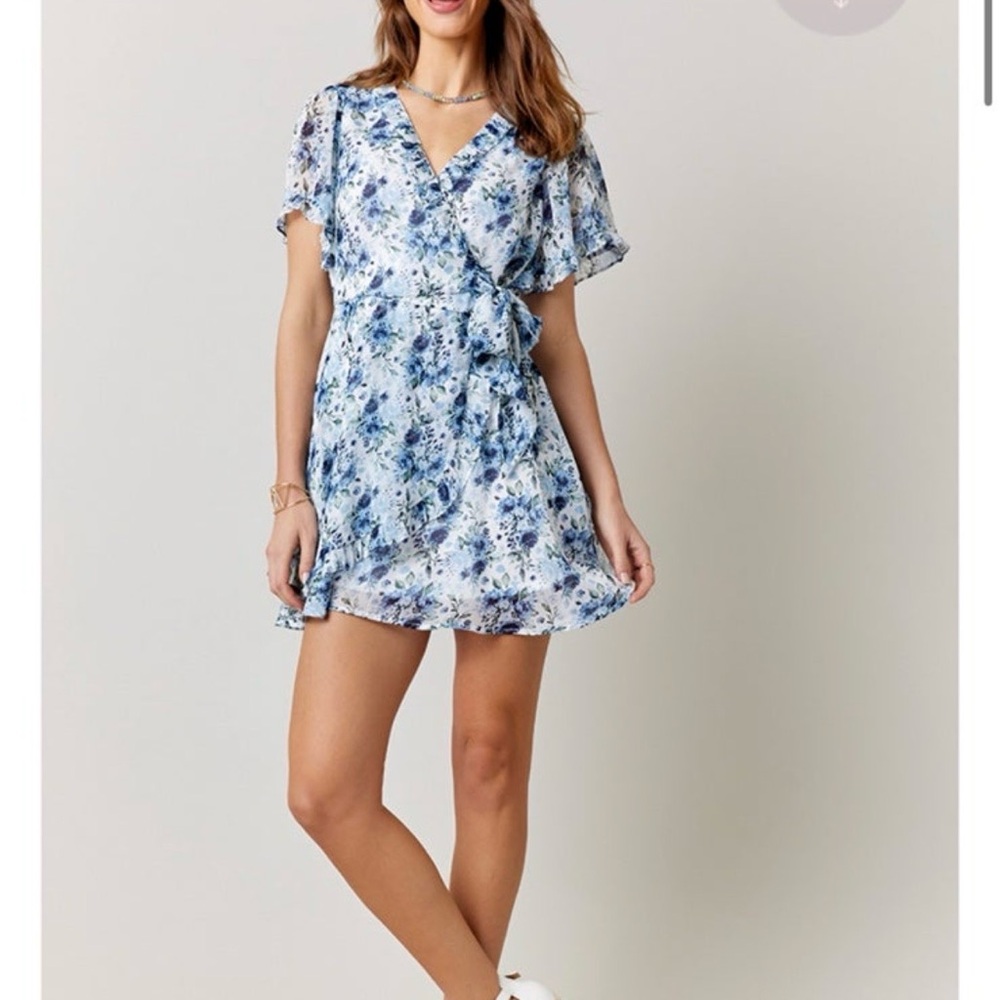 Francesca's Collections Blue Floral Wrap Mini Dress
